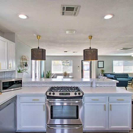 Charming Phoenix Home With Patio About 3 Miles To Dtwn! Exterior photo
