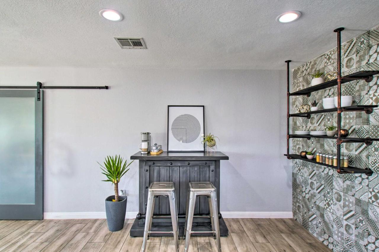 Charming Phoenix Home With Patio About 3 Miles To Dtwn! Exterior photo