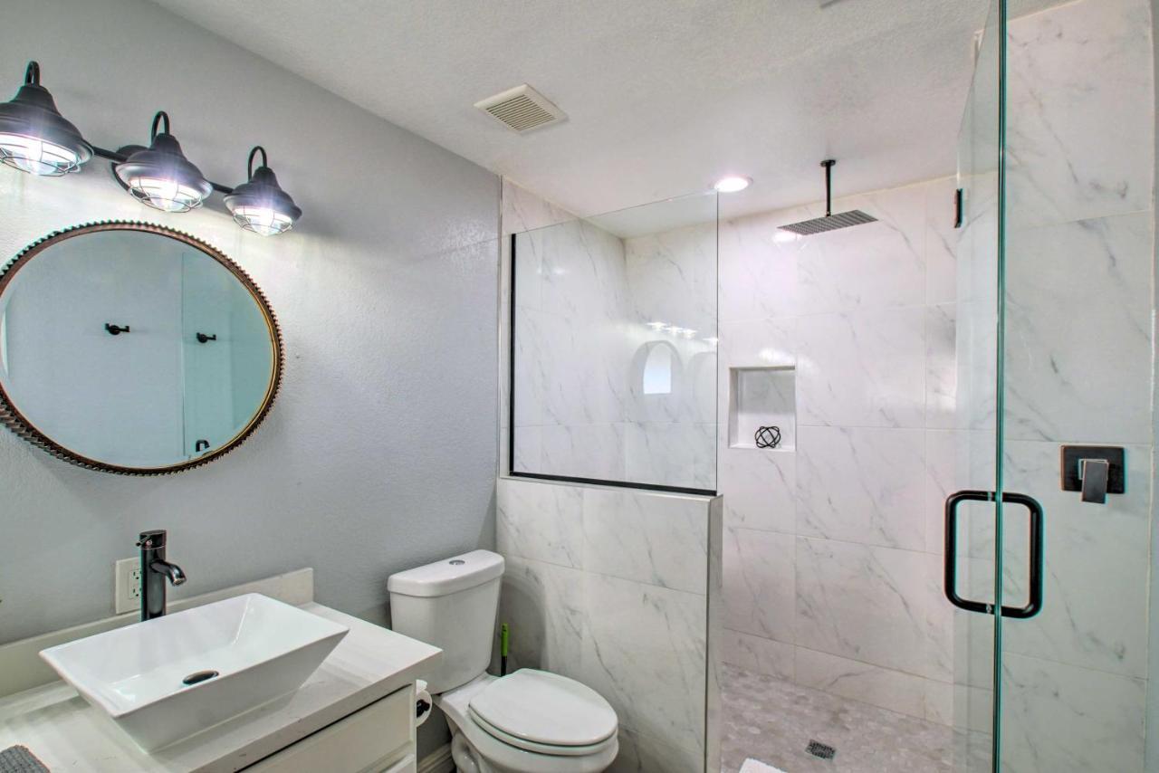 Charming Phoenix Home With Patio About 3 Miles To Dtwn! Exterior photo