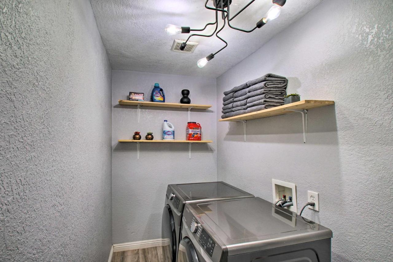 Charming Phoenix Home With Patio About 3 Miles To Dtwn! Exterior photo